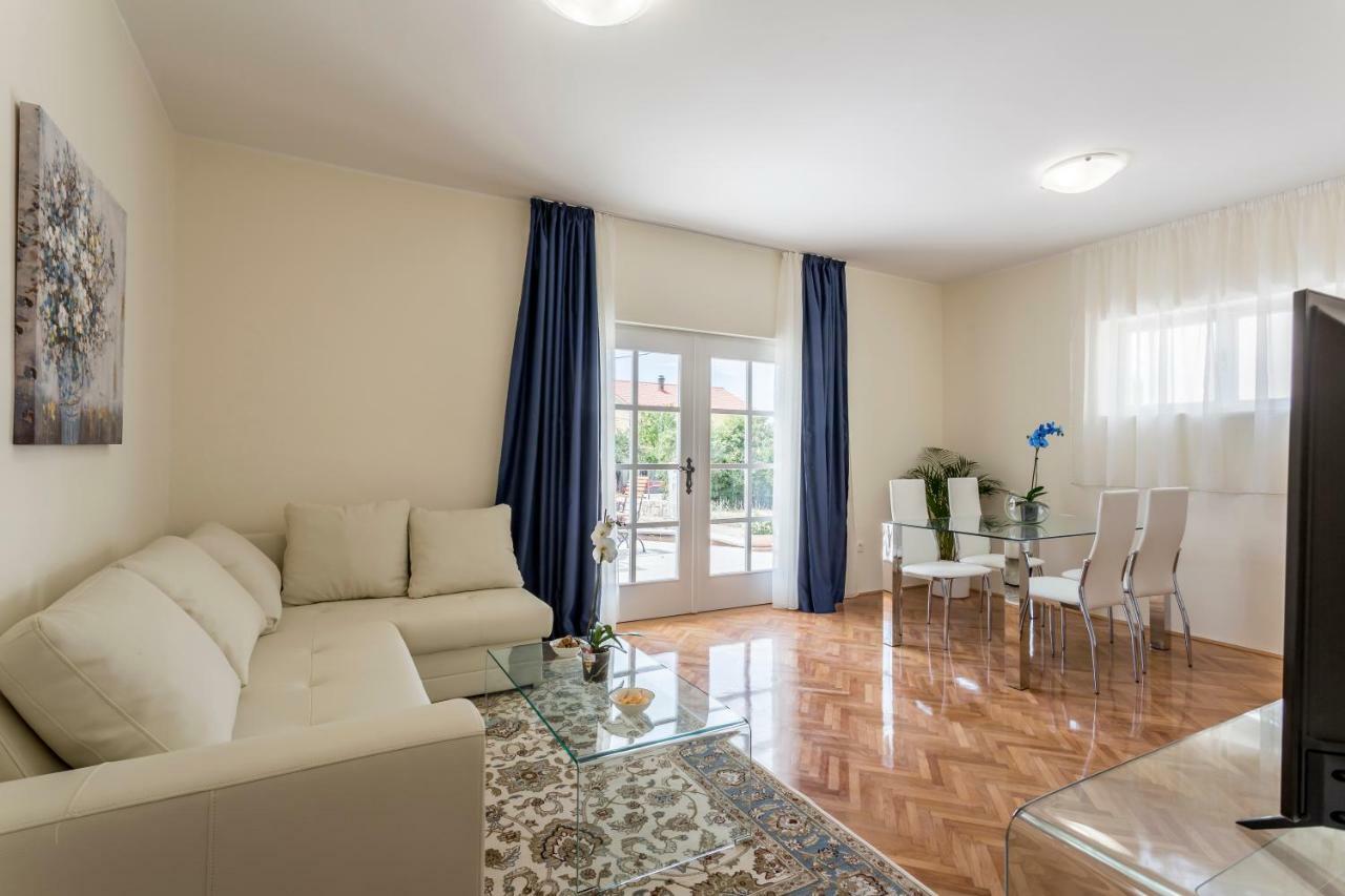 Mise Luxury Apartments Kastela Luaran gambar