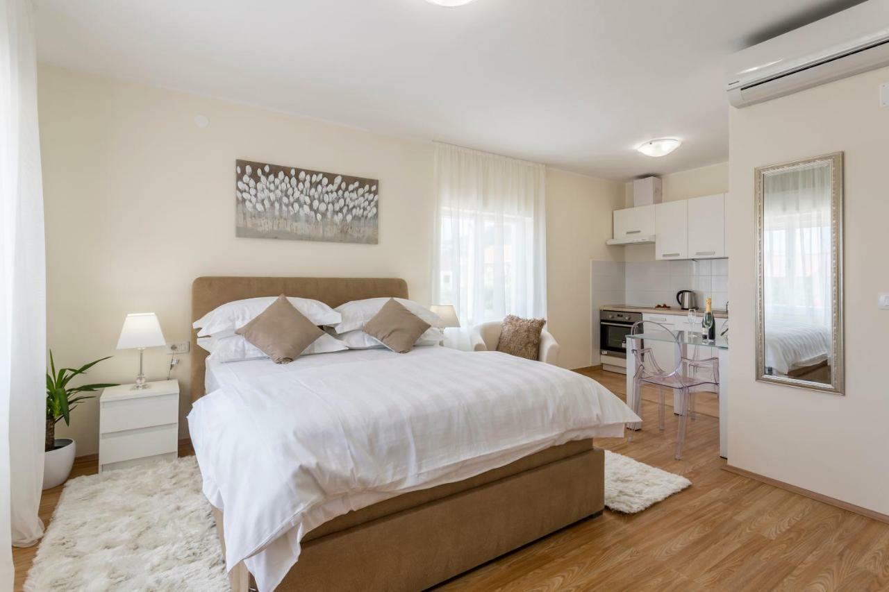 Mise Luxury Apartments Kastela Luaran gambar