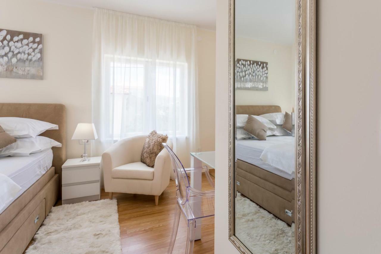 Mise Luxury Apartments Kastela Luaran gambar