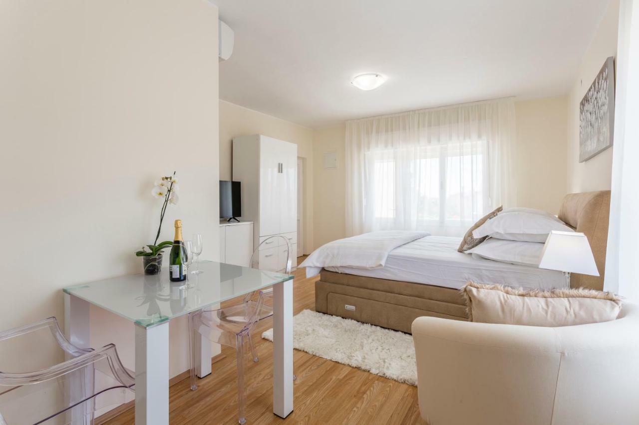 Mise Luxury Apartments Kastela Luaran gambar