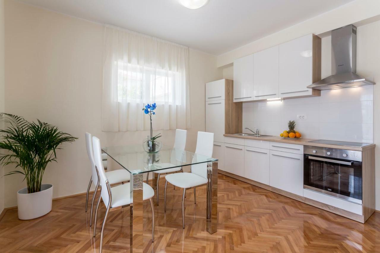 Mise Luxury Apartments Kastela Luaran gambar