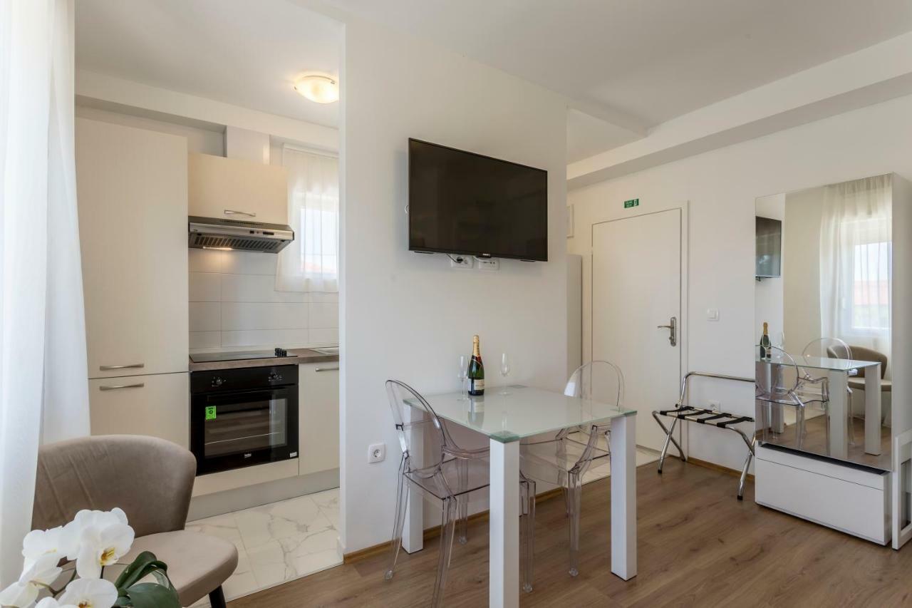 Mise Luxury Apartments Kastela Luaran gambar