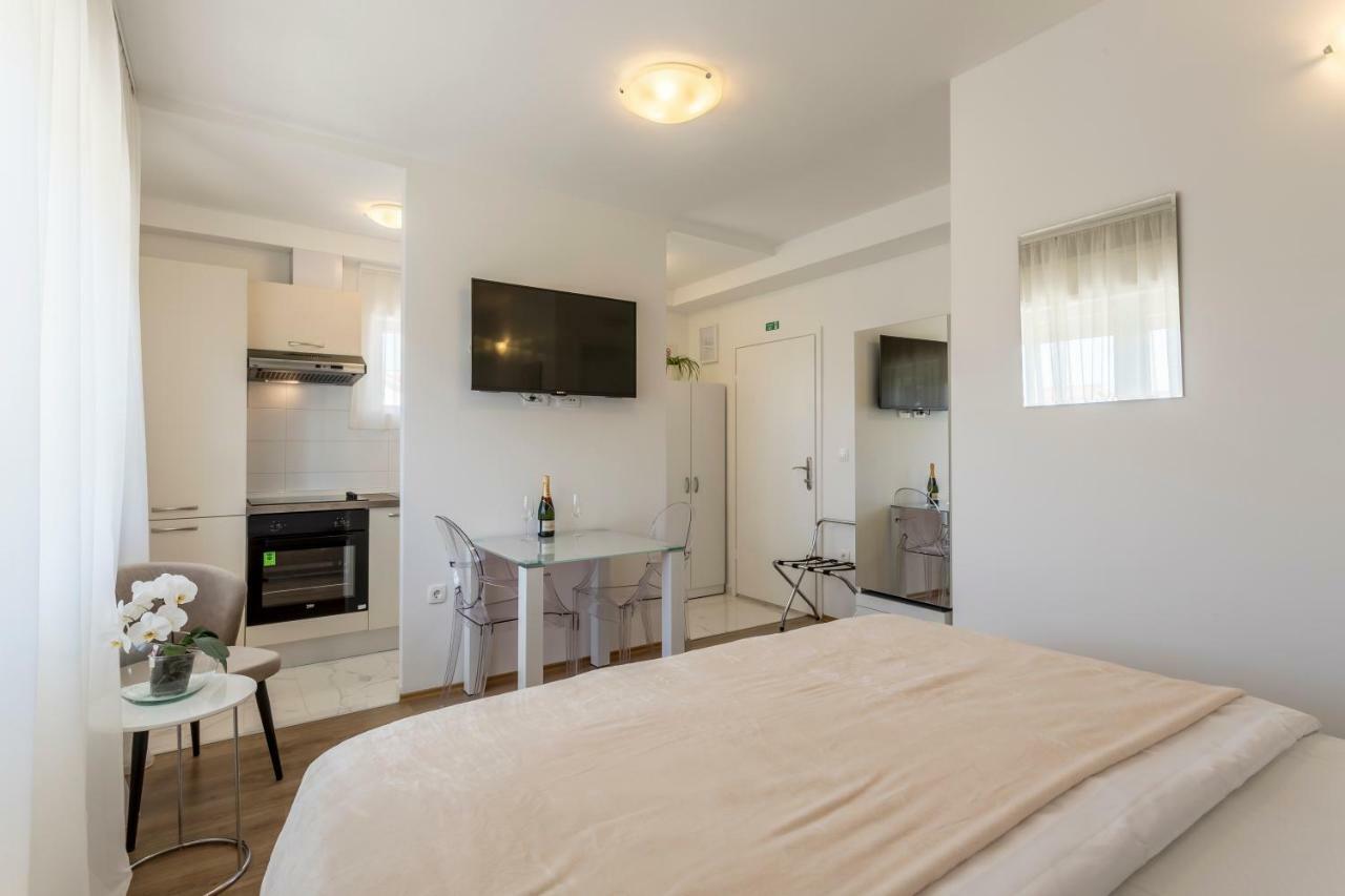Mise Luxury Apartments Kastela Luaran gambar